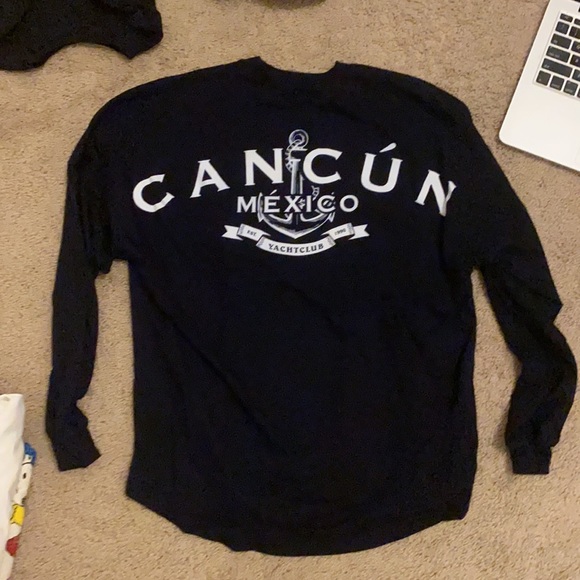 Size Medium shirt - Picture 2 of 2